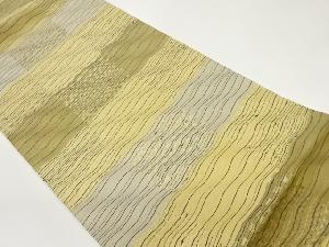 横段に曲線模様織出し袋帯